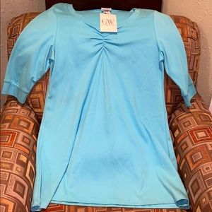 GW Sport turquoise colored top